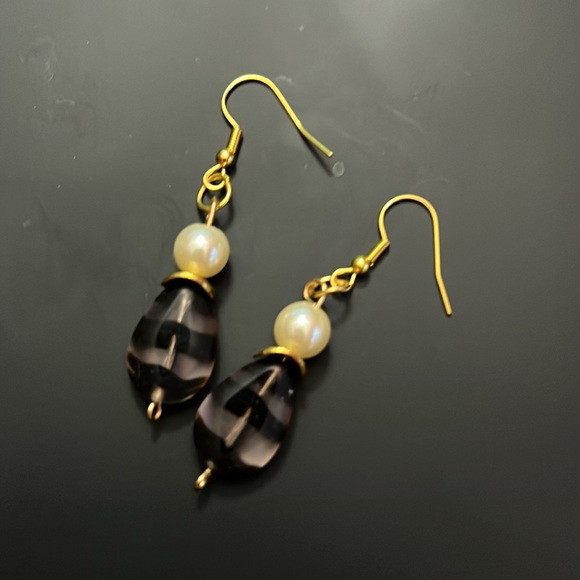 Handmade Dangle Earrings Gold Tone - Picture 2 of 3
